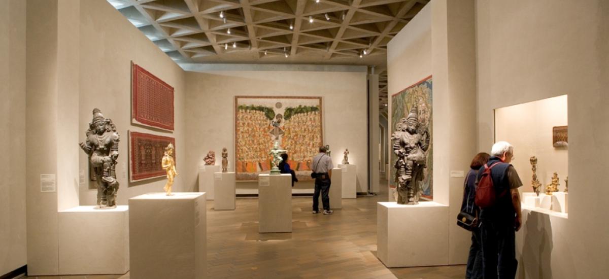 National Gallery of Australia, NGA Canberra, Asian Gallery showcases, Display showcases Australia