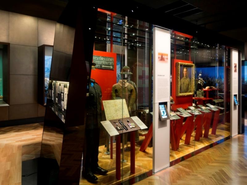 Custom Showcase,  First World War Gallery - Australian War Memorial